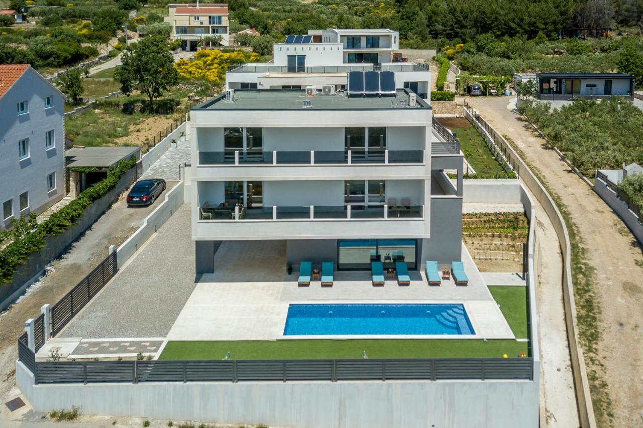 Luxury Villa La Nonna Ana - Heated Pool, Sea View, Near Split Kaštela Екстериор снимка