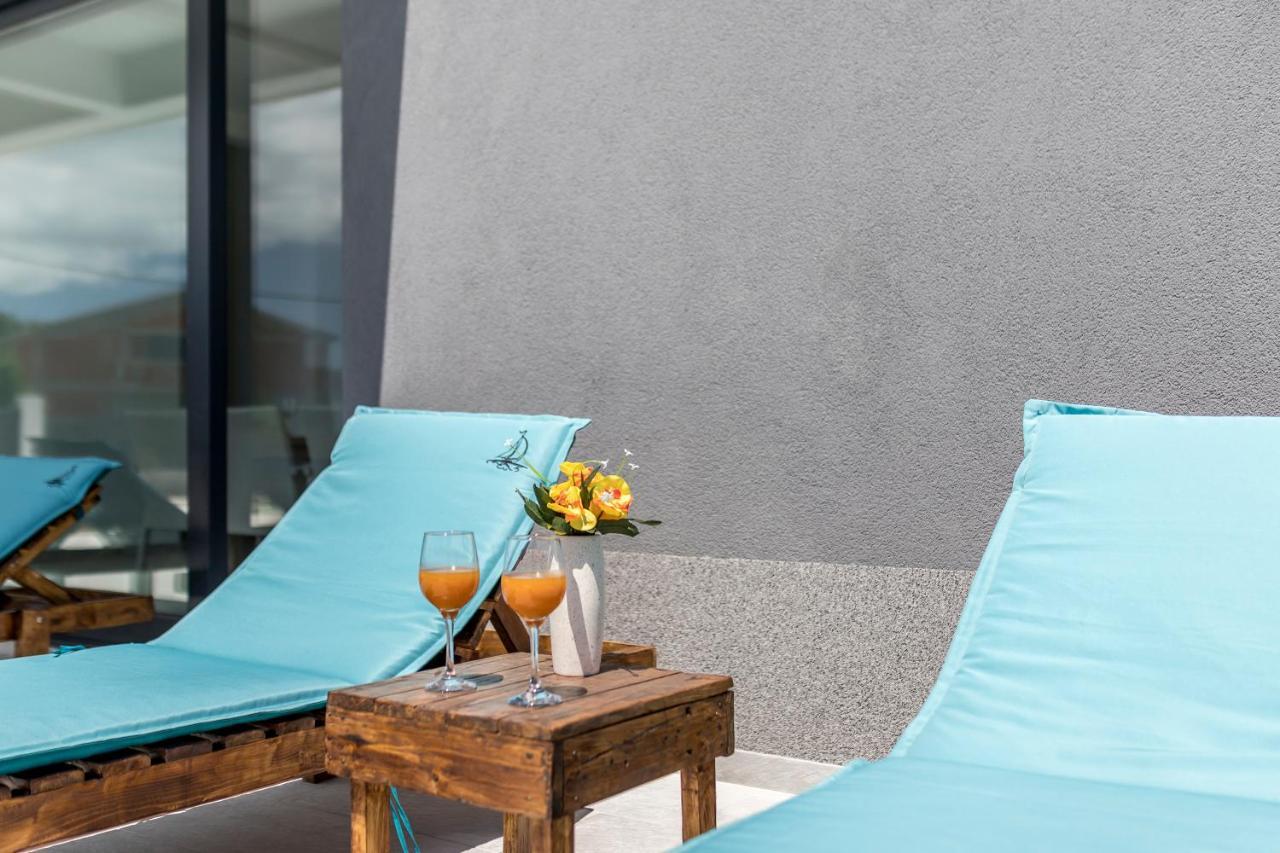 Luxury Villa La Nonna Ana - Heated Pool, Sea View, Near Split Kaštela Екстериор снимка