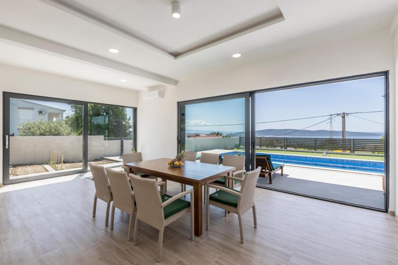 Luxury Villa La Nonna Ana - Heated Pool, Sea View, Near Split Kaštela Екстериор снимка