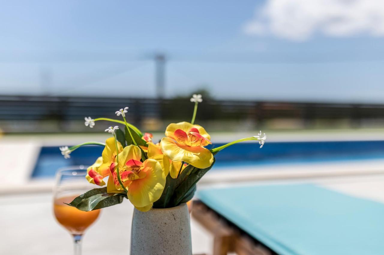 Luxury Villa La Nonna Ana - Heated Pool, Sea View, Near Split Kaštela Екстериор снимка