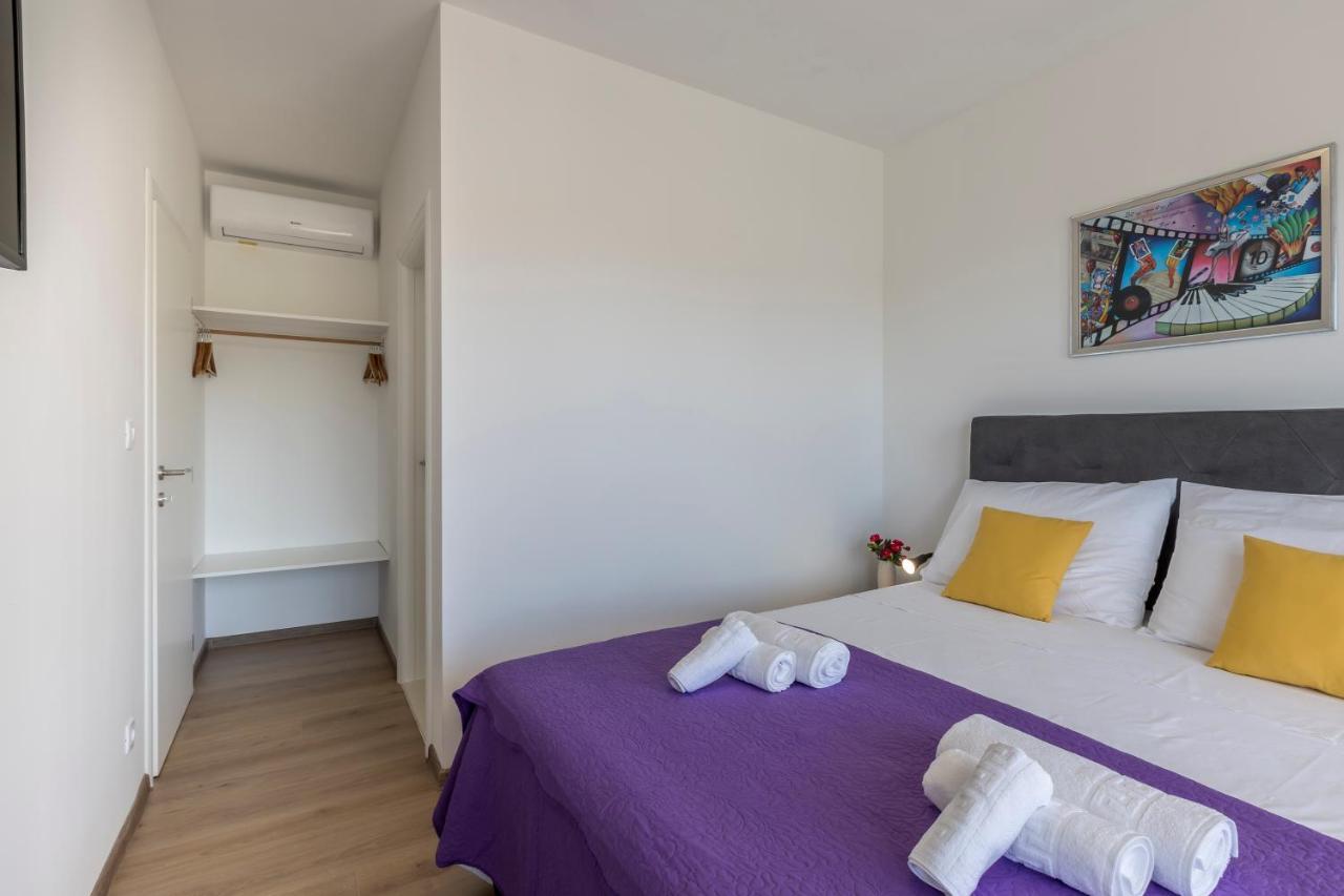 Luxury Villa La Nonna Ana - Heated Pool, Sea View, Near Split Kaštela Екстериор снимка