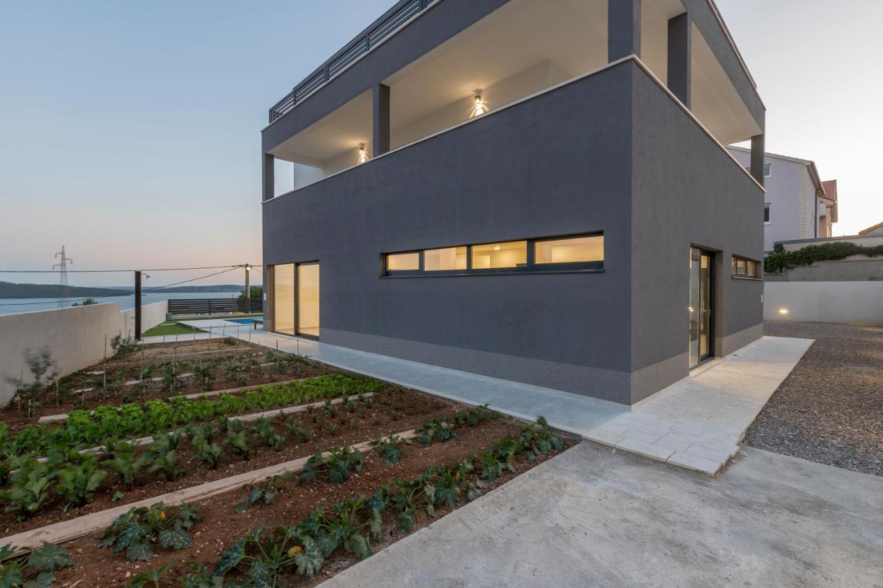 Luxury Villa La Nonna Ana - Heated Pool, Sea View, Near Split Kaštela Екстериор снимка