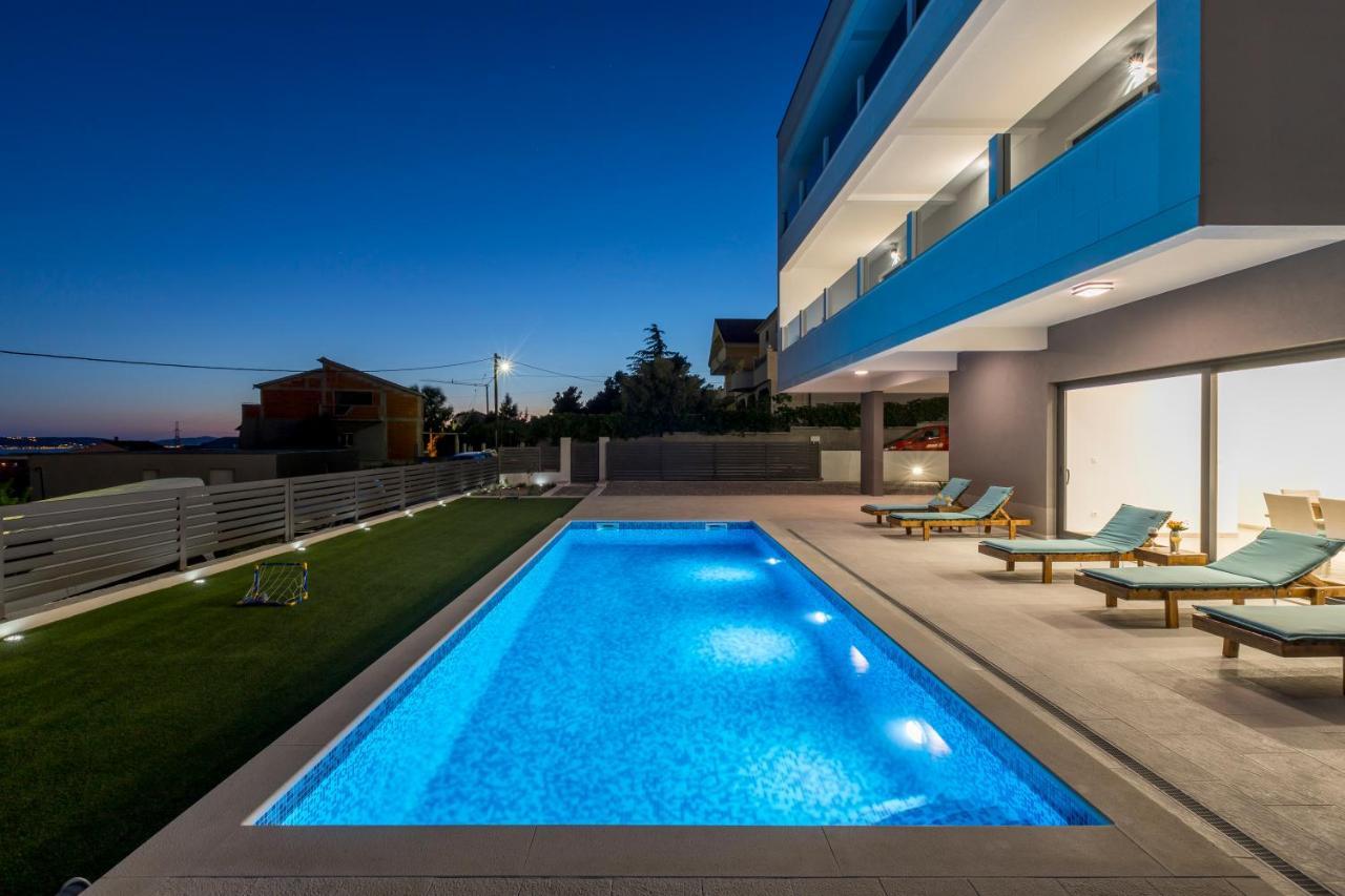 Luxury Villa La Nonna Ana - Heated Pool, Sea View, Near Split Kaštela Екстериор снимка
