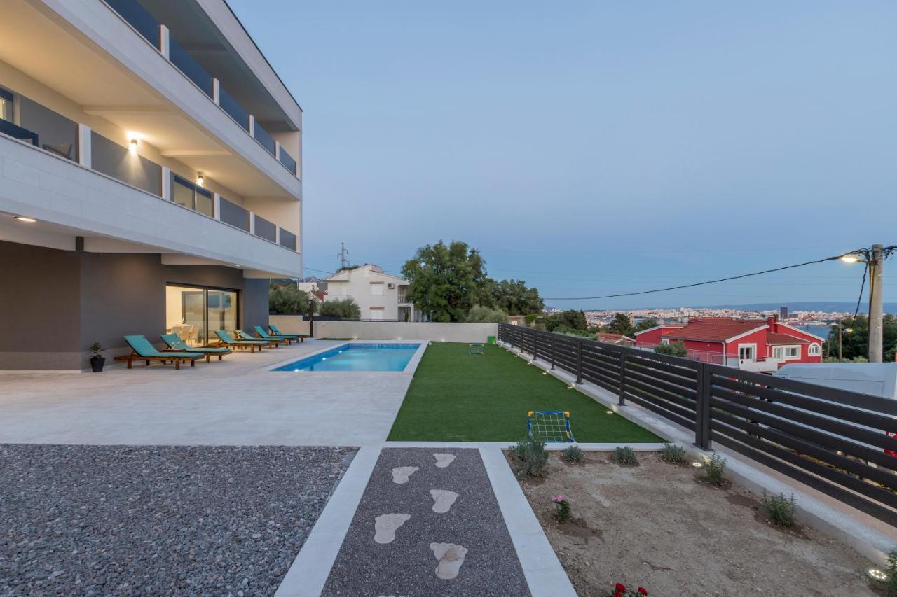 Luxury Villa La Nonna Ana - Heated Pool, Sea View, Near Split Kaštela Екстериор снимка