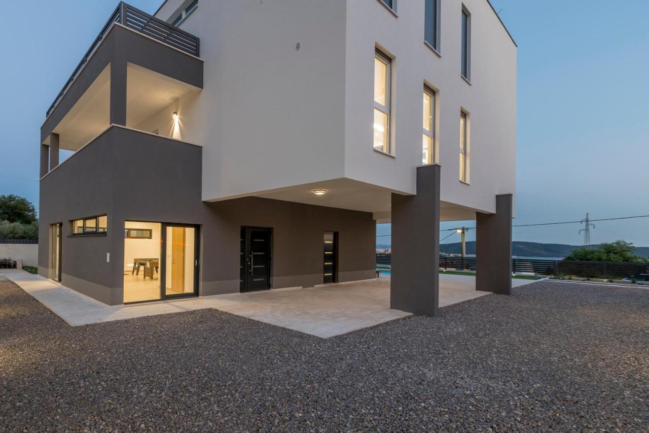 Luxury Villa La Nonna Ana - Heated Pool, Sea View, Near Split Kaštela Екстериор снимка